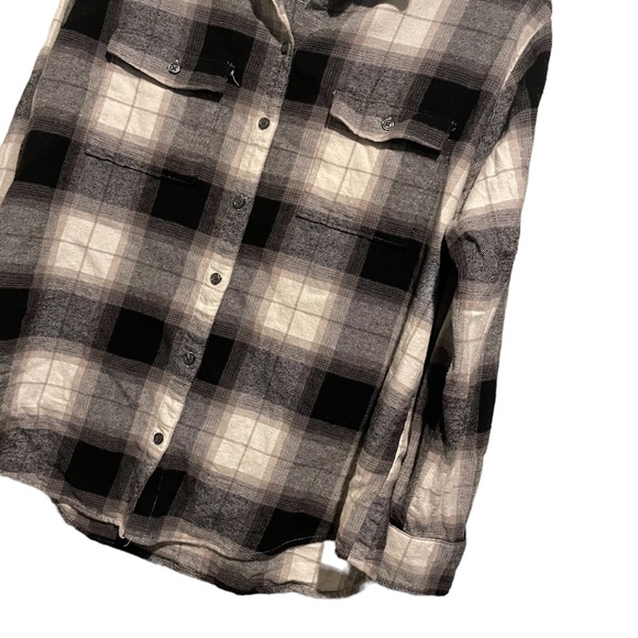 Old Navy black and white flannel - Picture 3 of 5